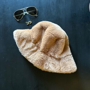 RARE VTG 90s faux fur fuzzy tan bucket hat